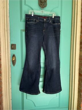 Lucky Brand Flare Jeans in Dark Blue Wash
